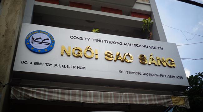 BẢNG HIỆU NỀN TRẮNG CHỮ VÀNG